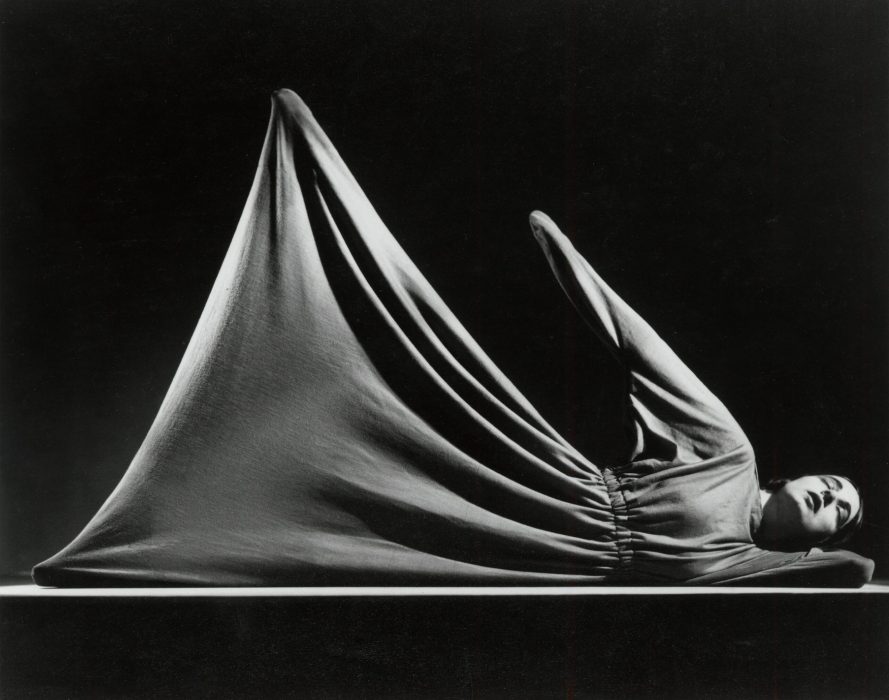 Ruth Page in a costume designed by Isamu Noguchi for Expanding Universe, undated. Chicago History Museum, ICHi-031053.